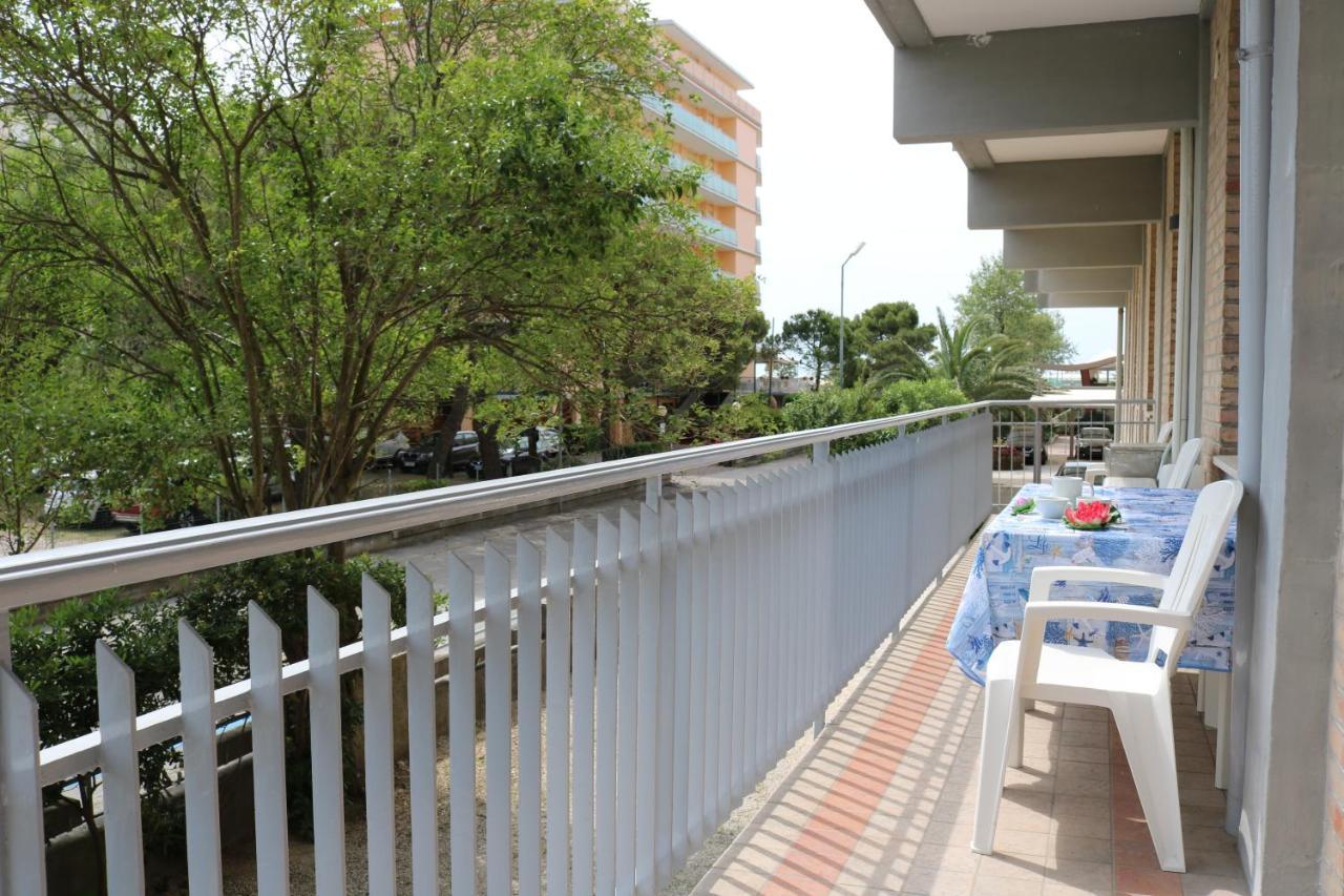 Ca' Laurana Appartement Bibione Buitenkant foto